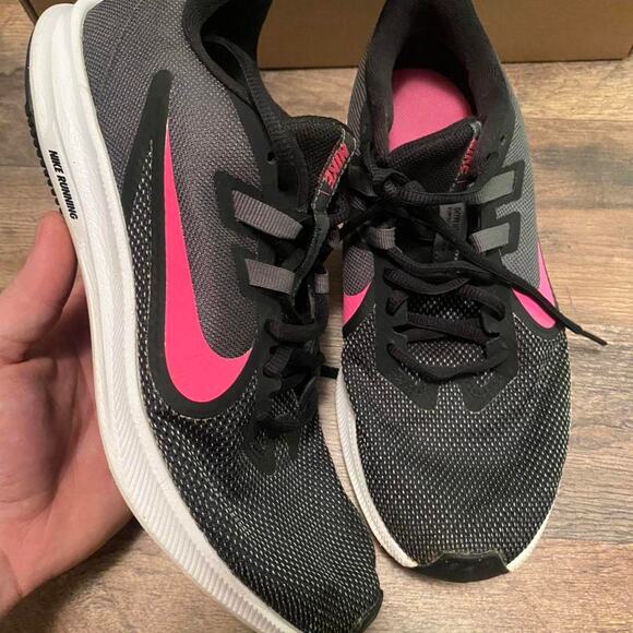 Womens nike running shoe athletic - Picture 1 of 6